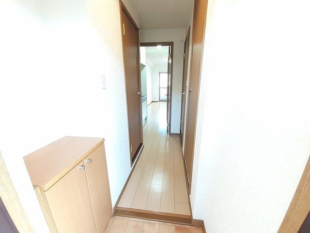 ヴァレ谷上の玄関