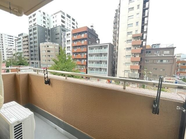新大塚タウンプラザのバルコニー