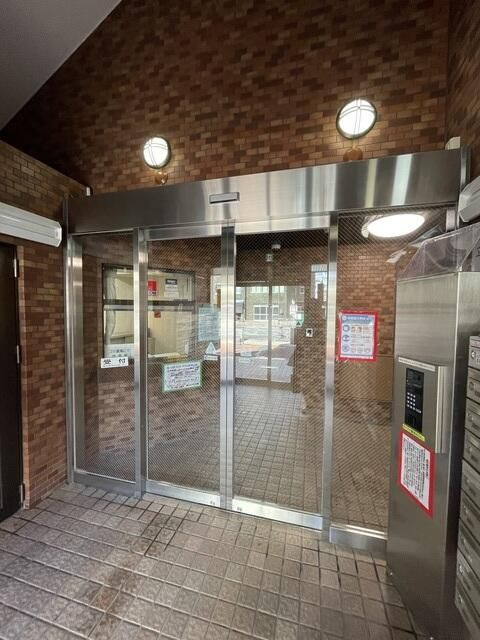 新大塚タウンプラザのエントランス