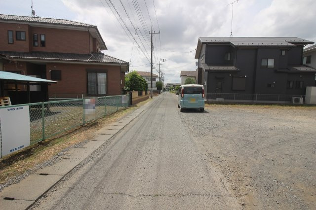 小山市神山2丁目の前面道路含む現地写真|西側より（2026年5月撮影）