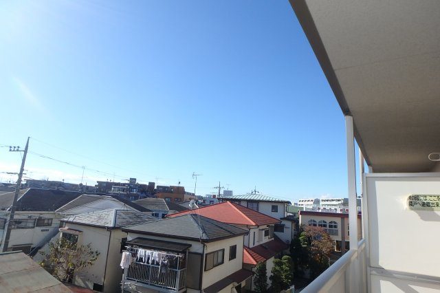 アンプルールフェール宮内の展望