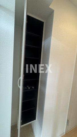 横浜市西区中央１丁目の賃貸マンションの収納