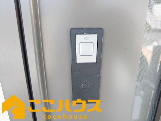読谷村大木70番　新築戸建て　全3棟　A号棟の設備|スマートキー対応玄関ドア