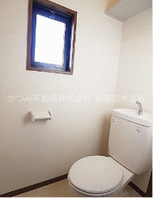 【トイレ】 | ファミーユイースト（シャーメゾン） | 同物件参考写真