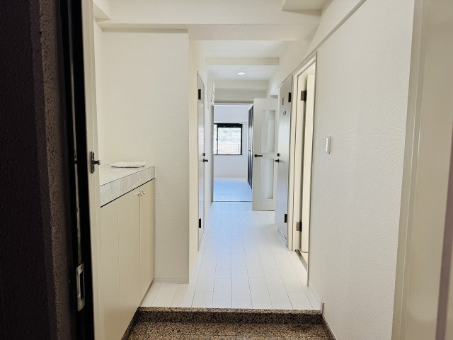 日興パレグランデ八王子の玄関|～内装フルリノベ済の住戸です～