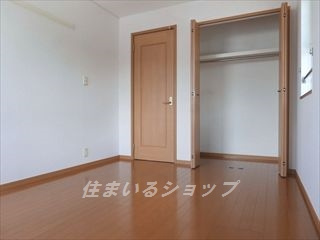 ブリーゼ・Ｆの寝室|内観は同建物別室のものです
