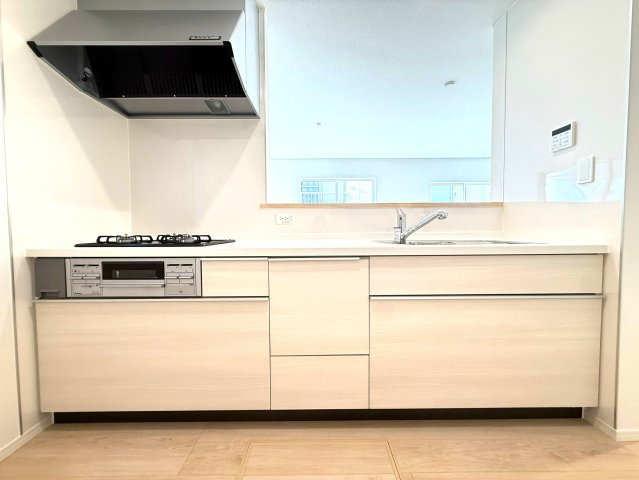 新築戸建　沼津市高尾台第6　全４棟　３号棟のキッチン|収納力のあるシステムキッチン。