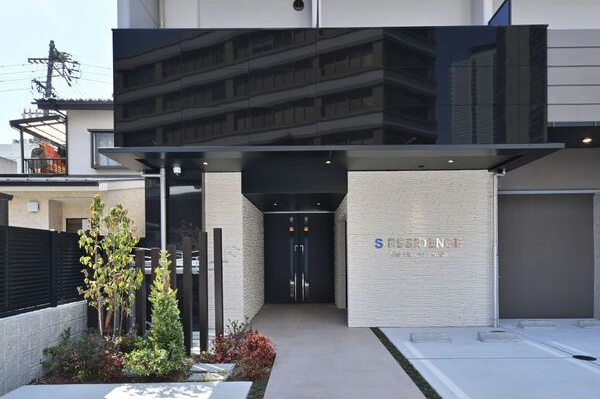 S-RESIDENCE名駅北alesia(アレシア)　FR、家具家電キャンペーン実施中のエントランス