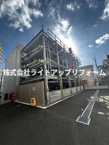 セレニテ神戸ミラクノールの駐車場