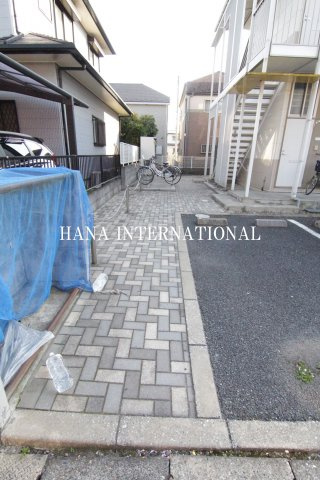 レオパレスメゾンのエントランス