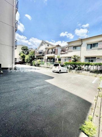 ユーハイツ長野の駐車場