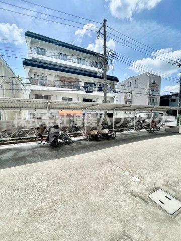 ユーハイツ長野の駐車場