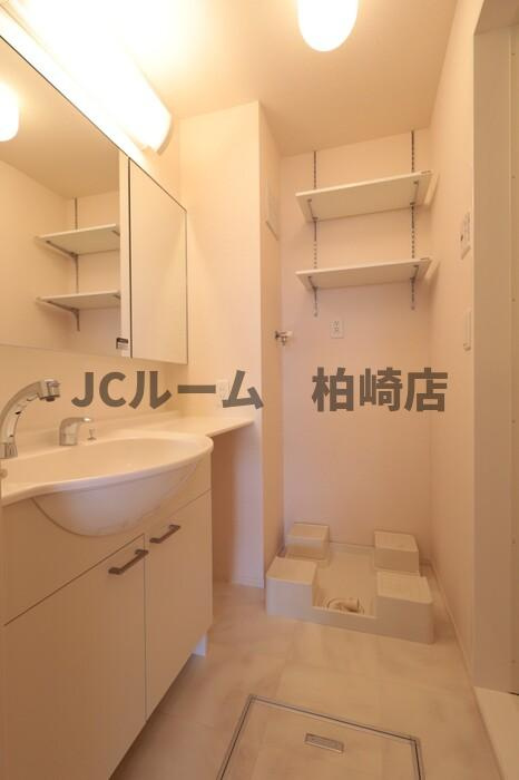 柏崎市田中のアパートの洗面所