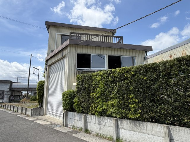 河合新原工場の外観