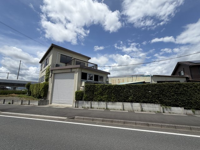 河合新原工場の外観