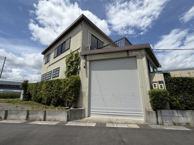 河合新原工場の外観