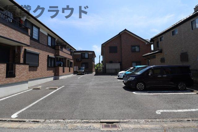 コモドフォレスタⅥの駐車場|カースペースがあります