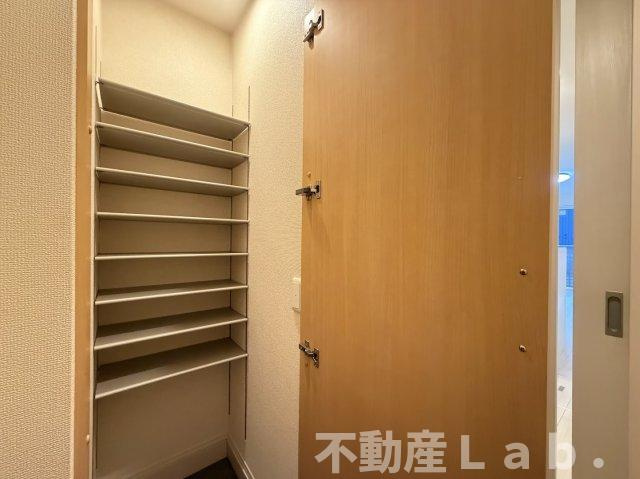 リヴェール近見の収納|※同一建物別号室のお写真です。