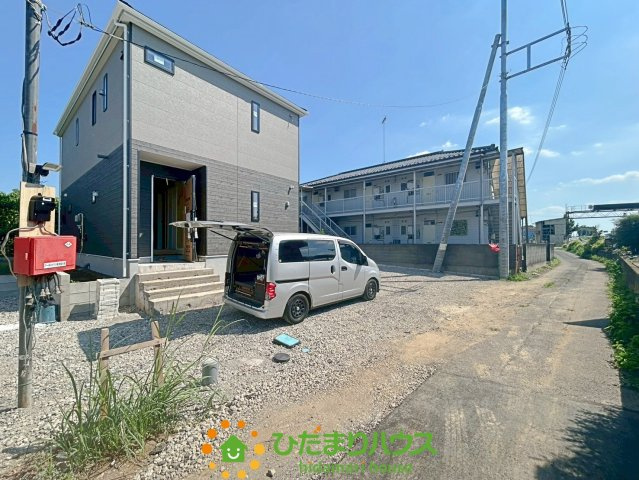 古河市中田第6　新築一戸建て　02　クレイドルガーデンの前面道路含む現地写真|2026/07/10　撮影