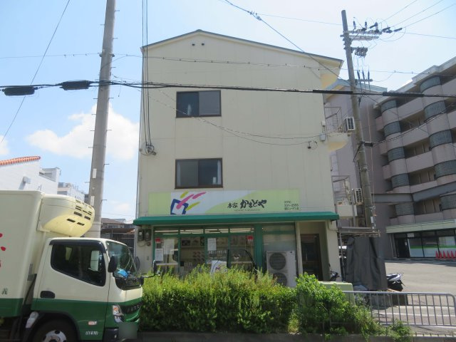 シャトレ桂の外観