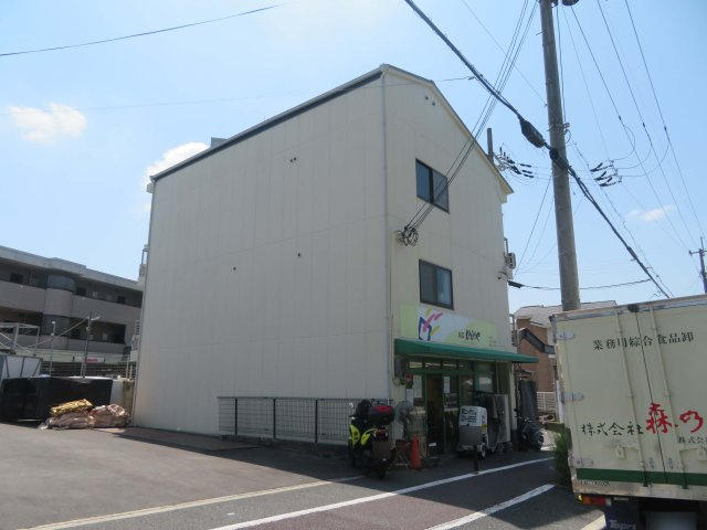 シャトレ桂の外観