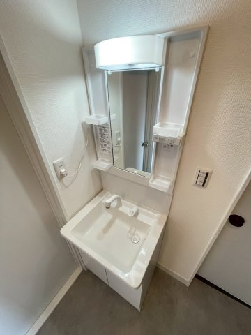 【独立洗面台】