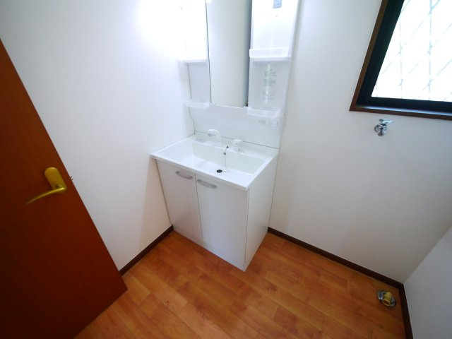 長生郡白子町古所　平屋中古戸建の独立洗面台|内装リフォーム済み令和8年5月 都市ガス 平成11年築3DK平屋 白子海岸まで車約3分 インターそば