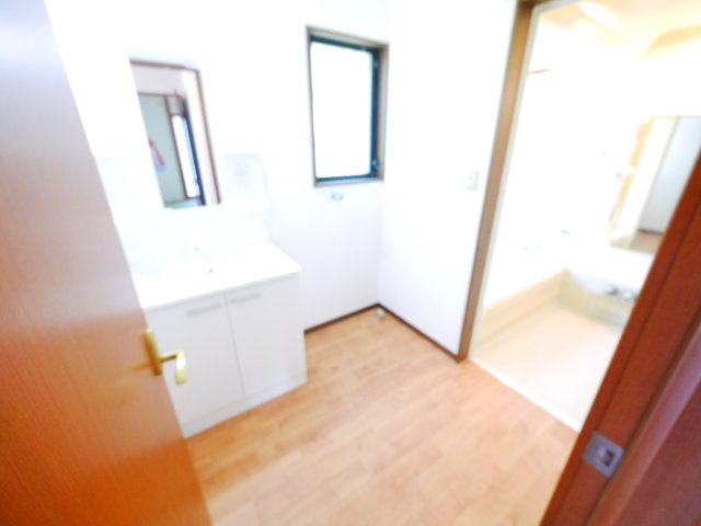 長生郡白子町古所　平屋中古戸建の独立洗面台|内装リフォーム済み令和8年5月 都市ガス 平成11年築3DK平屋 白子海岸まで車約3分 インターそば