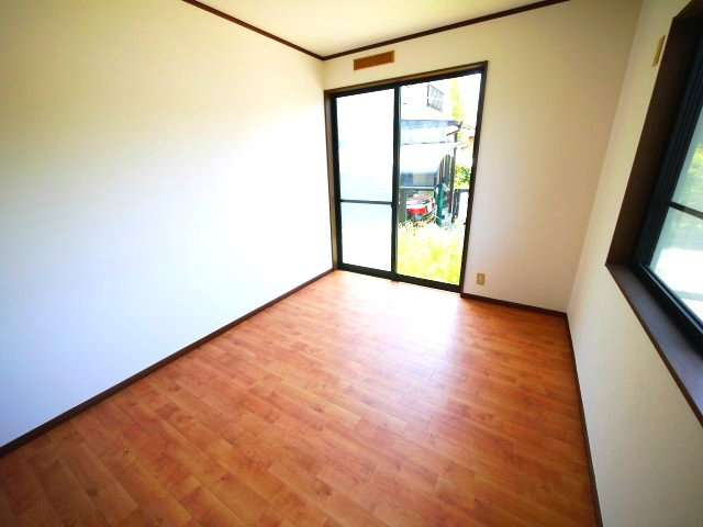 長生郡白子町古所　平屋中古戸建の洋室|内装リフォーム済み令和8年5月 都市ガス 平成11年築3DK平屋 白子海岸まで車約3分 インターそば