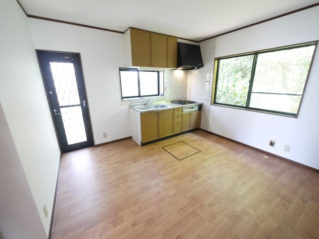 長生郡白子町古所　平屋中古戸建の居間・リビング|内装リフォーム済み令和8年5月 都市ガス 平成11年築3DK平屋 白子海岸まで車約3分 インターそば