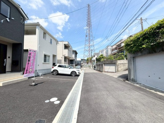 【前面道路含む現地写真】