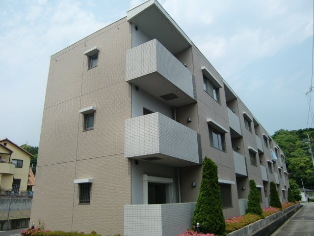 フローラル宝塚の外観|おしゃれな外観です