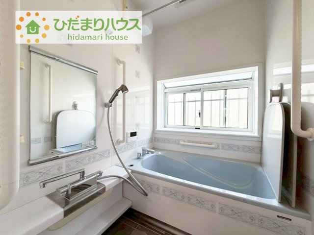 【浴室】 | つくば市自由ケ丘　中古戸建 | 清潔感のある浴室は自分一人のリラックス空間を演出してくれます。もちろんお子様と一緒でも十分な広さがあり快適です(^^♪