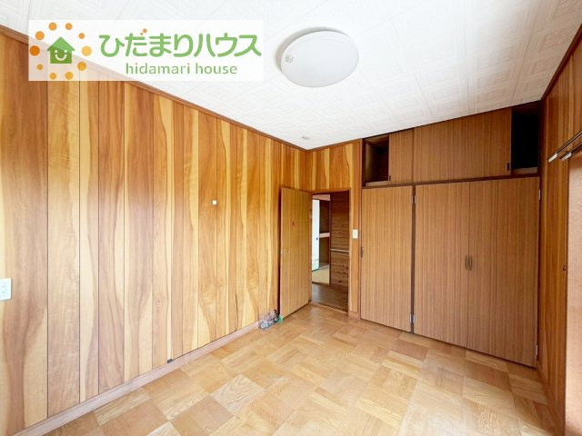 【洋室】 | つくば市自由ケ丘　中古戸建 | 大きなベッドを置いても余裕の広さの主寝室♪