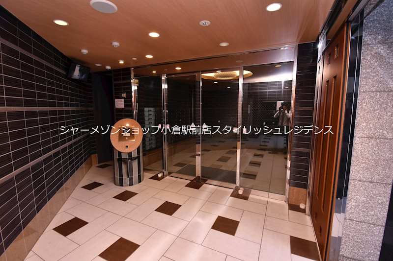 ニューサンリバー１５番館のエントランス