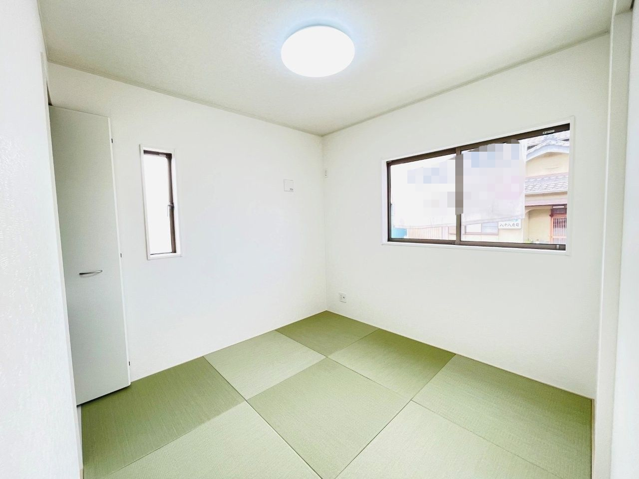 豊田市高上第2　新築分譲住宅　全2棟　2号棟の和室|LDKの横にある和室はお子様の遊び場やお昼寝などにも使えます。