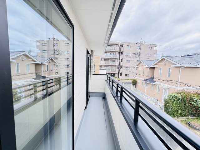 流山市加４丁目新築戸建【流山北小学校:7分】のバルコニー|南向きワイドバルコニー・日当たり良好♪