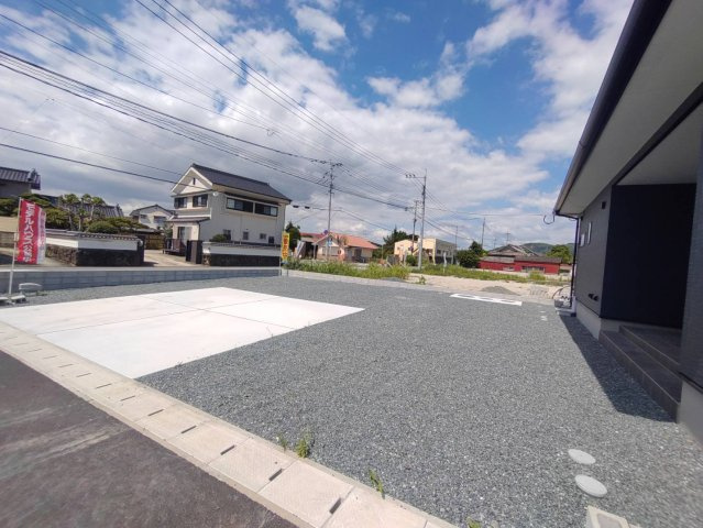 みやま市瀬高町山門の新築一戸建の駐車場