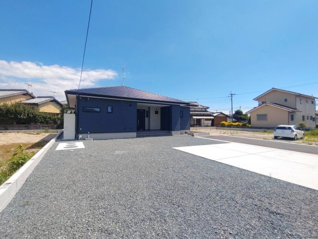 みやま市瀬高町山門の新築一戸建の駐車場