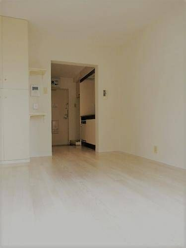 横浜市西区霞ケ丘の賃貸マンションの居間・リビング