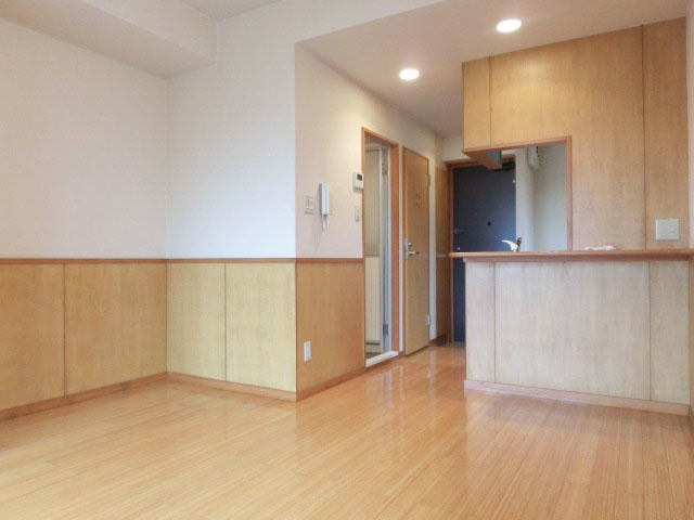 平成29年8月に全面クロス張替え済み