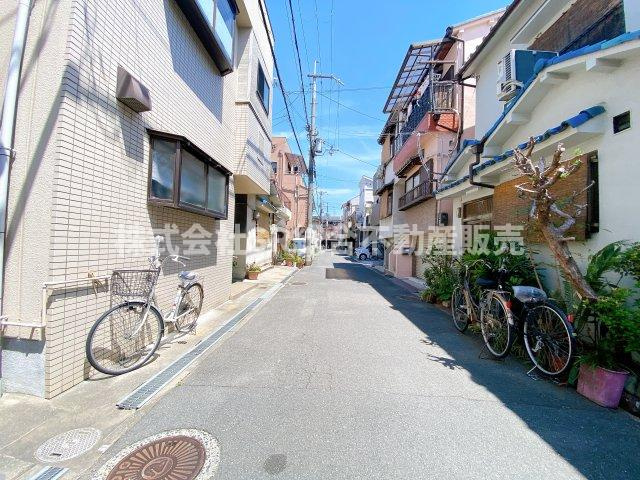 大蓮南4丁目中古テラスハウスの前面道路含む現地写真|前面道路含む現地写真です