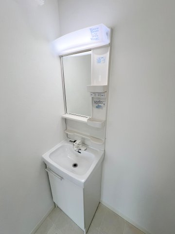 あきる野市二宮東2丁目　中古戸建の独立洗面台