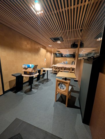 津山市小性町 ３階建 店舗の内装|3階：カウンター、スピーカー、モニター等は撤去予定です。店舗として営業不可となっていますので、休憩室・倉庫として使用していただけます。