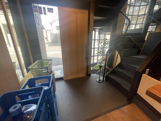 津山市小性町 ３階建 店舗の内装|エントランス