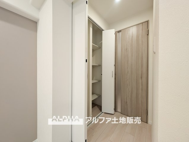 花小金井スカイハイツの収納|【Go filled with memories】
◆ありったけの◆住空間をよりよくするためには大切な収納スペース。時が経ち思い出がここに詰まっていく。
