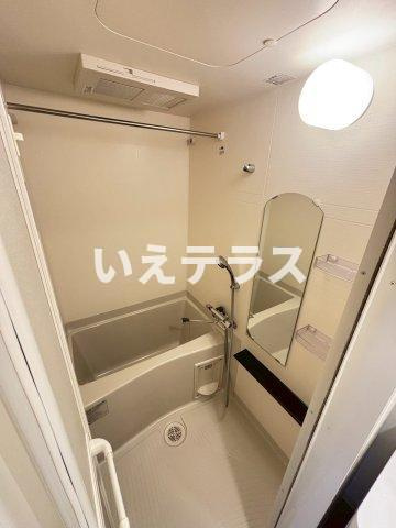 プレサンスTHE神戸の浴室