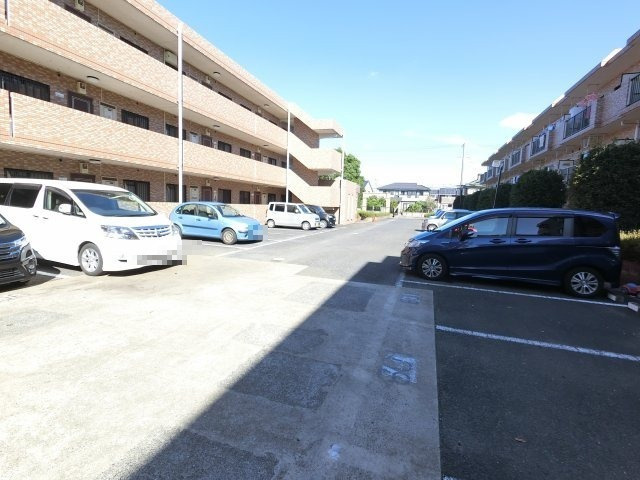 【駐車場】