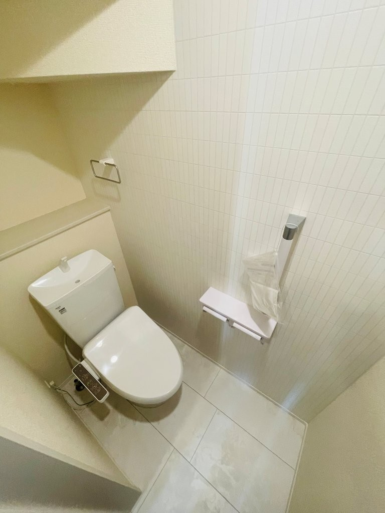 豊田第53野見山町　新築分譲住宅　全2棟　2号棟のトイレ|1階、2階とも温水洗浄機能付きトイレです。