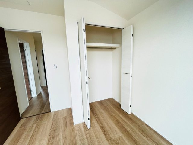 豊田第53野見山町　新築分譲住宅　全2棟　2号棟の収納|豊富な数のクローゼットには、衣類、日用品、家族の思い出まで大切に保管できます♪